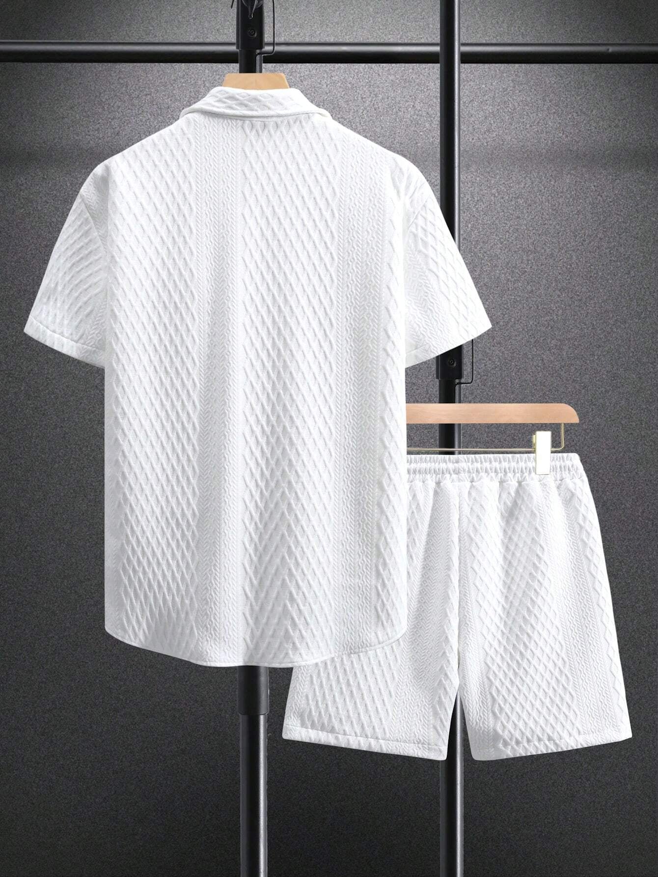 Manfinity Homme Men'S Plain Short Sleeve Shirt and Shorts Set